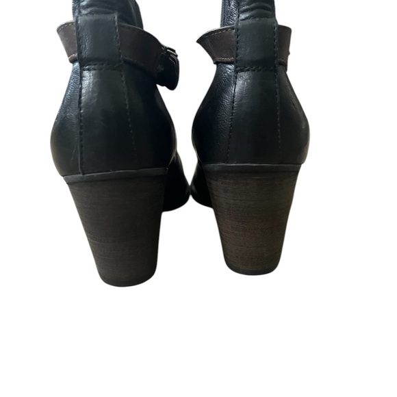 Black Leather Paul Green black leather Ankle Boots with Brown Accents - Picture 4 of 4